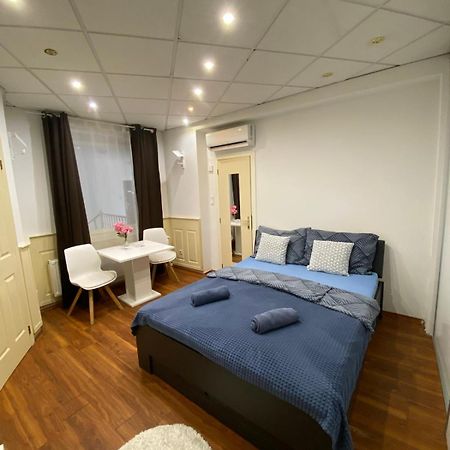Malasits Apartman Győr Extérieur photo